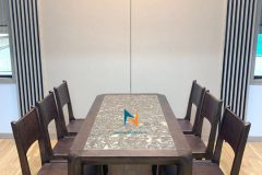 mau-ban-an-go-soi-mat-da-6-ghe-240114-3