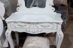mau-ban-trang-diem-tan-co-dien-221204-21