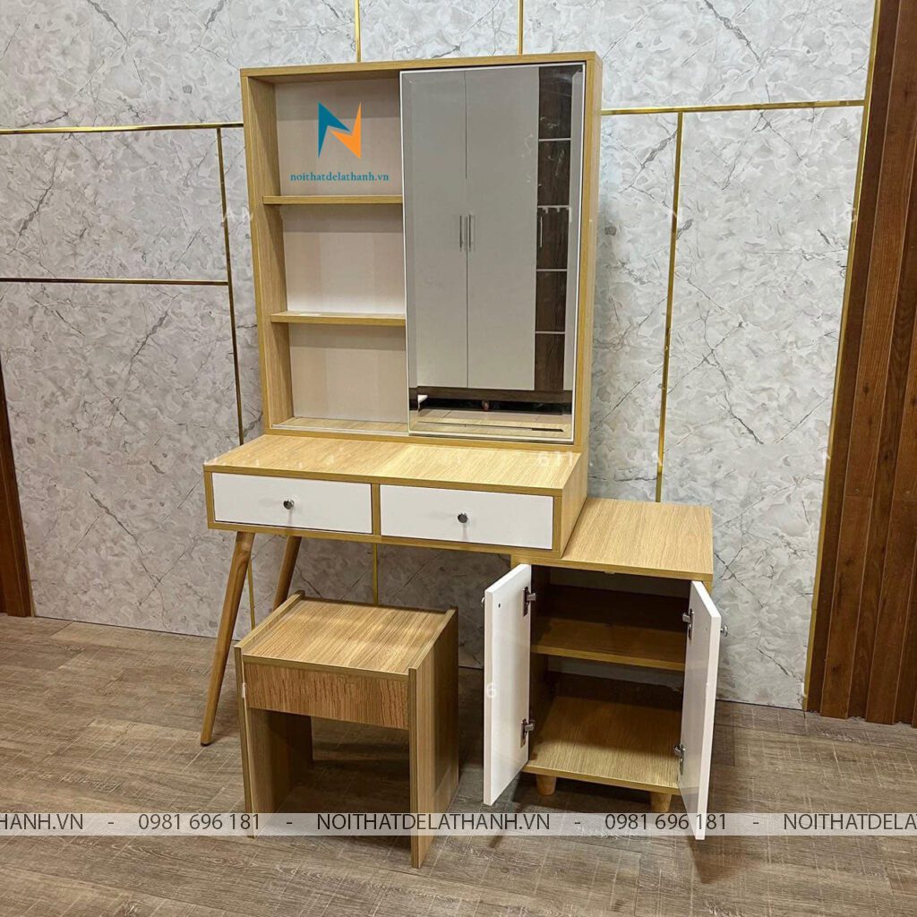 Bộ bàn ghế trang điểm thiết kế theo phong cách hiện đại, kích thước 1m2, chất liệu gỗ công nghiệp MDF. Điểm nổi bật là chiếc gương trượt kiêm chiếc cánh để che đồ mĩ phẩm ở các ô bên trong