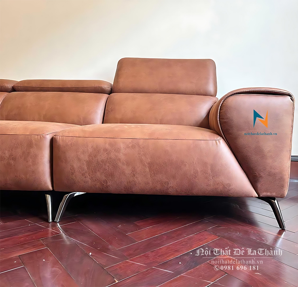 Cận cảnh văng sofa da lộn phong cách Cyrus