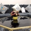Bộ sofa góc nỉ nhung thiết kế với 3 tựa cố định, đi kèm 3 gối giúp việc sử dụng trở nên thoải mái và êm ái