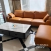 Văng sofa da cỡ vừa dài 2m4, đi kèm cục thông minh, thiết kế theo phong cách hiện đại, màu ginger, sản xuất bởi Nội Thất Đê La Thành