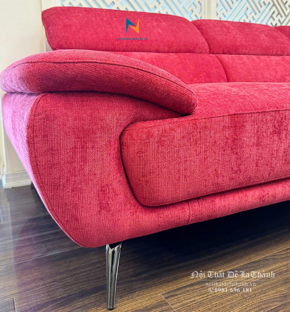 Sofa chữ L được thiết kế theo phong cách sofa perry với chiếc tay cong đặc trưng