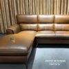 Sofa phong cách Lyman có thiết kế đặt trưng với tay bo hơi tròn, tựa thiết kế cao 2 tầng nhìn khoẻ khoắn, vững chãi