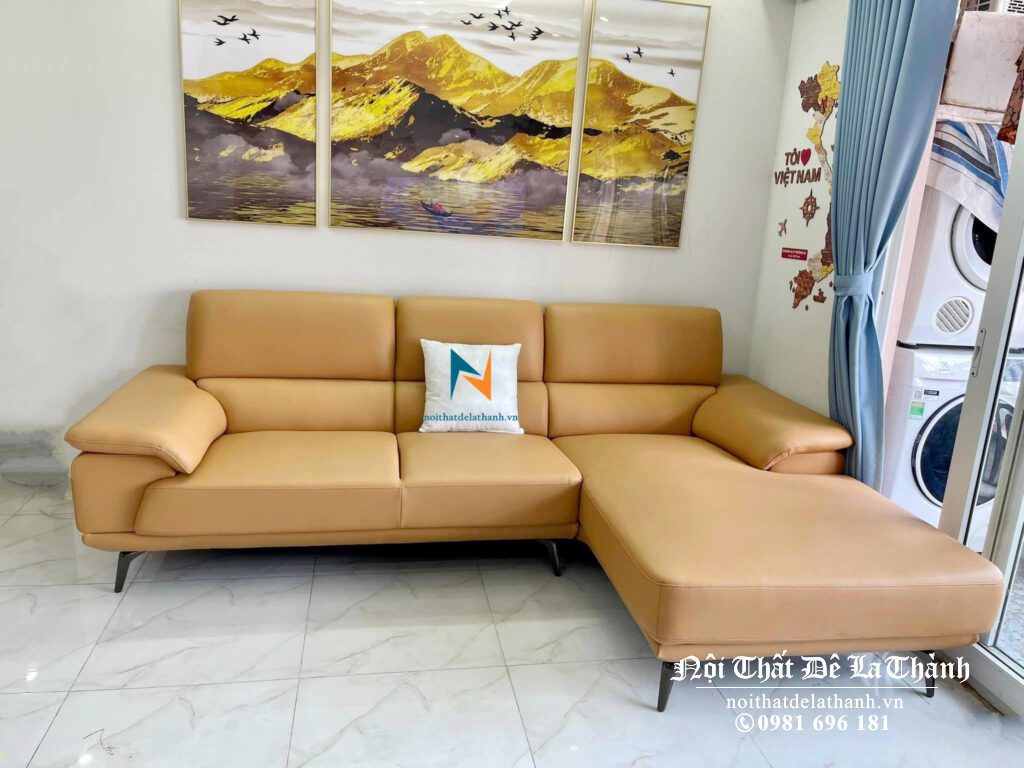 Da màu ginger là một trong các màu phổ biến nhất được chọn làm màu sofa, nó khiến không gian phòng khách trở nên nổi bật