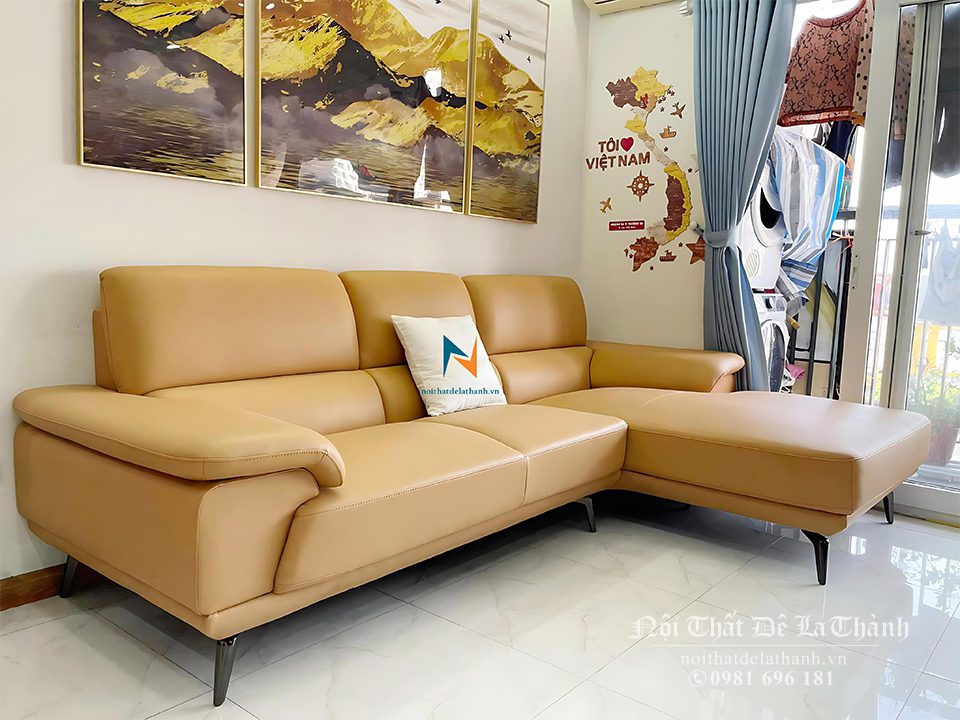Bộ sofa da góc chữ L thiết kế theo phong cách hiện đại: khung gỗ tự nhiên, bọc da cleo màu ginger, kích thước 2m6x1m7