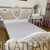 Chiếc giường phôi nhựa nhập khẩu, kết hợp với vai giường gỗ công nghiệp, thang sắt, chuyên sử dụng làm giường cưới, giường khách sạn, giường nhà nghỉ