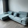 Sofa góc chữ L thiết kế theo phong cách Sofa Evelyn, bọc nhung màu xanh lơ, kích thước 2m6x1m7