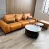 Bộ ghế sofa da kích thước dài 2m7, đi kèm với cục thông minh, thiết kế theo phong cách hiện đại, với những chiếc gỗi phối màu rất đẹp mắt