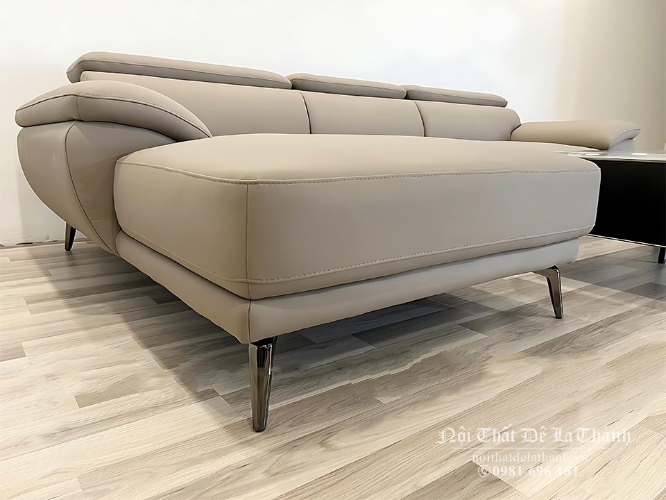 Bộ sofa sử dụng chân inox sơn tĩnh điện, nhìn khoẻ khoắn và mang tính thẩm mỹ cao