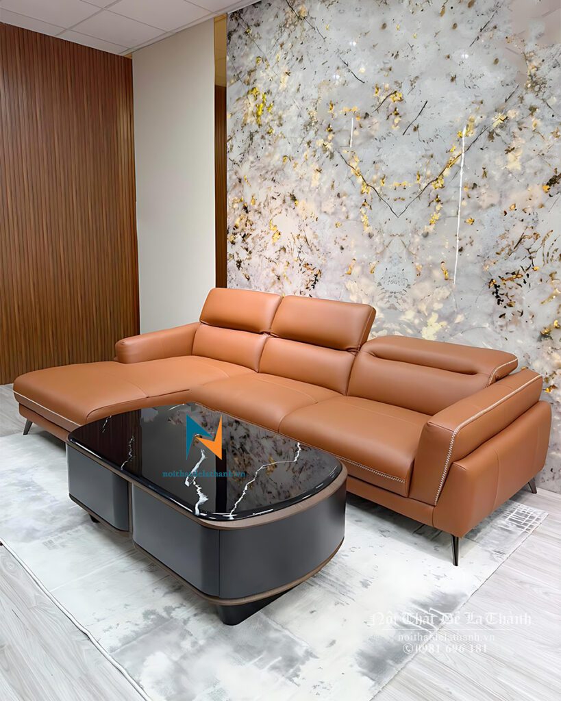 Sofa góc chữ L phù hợp đi cùng với chiếc bàn trà chữ L tạo sự cân đối