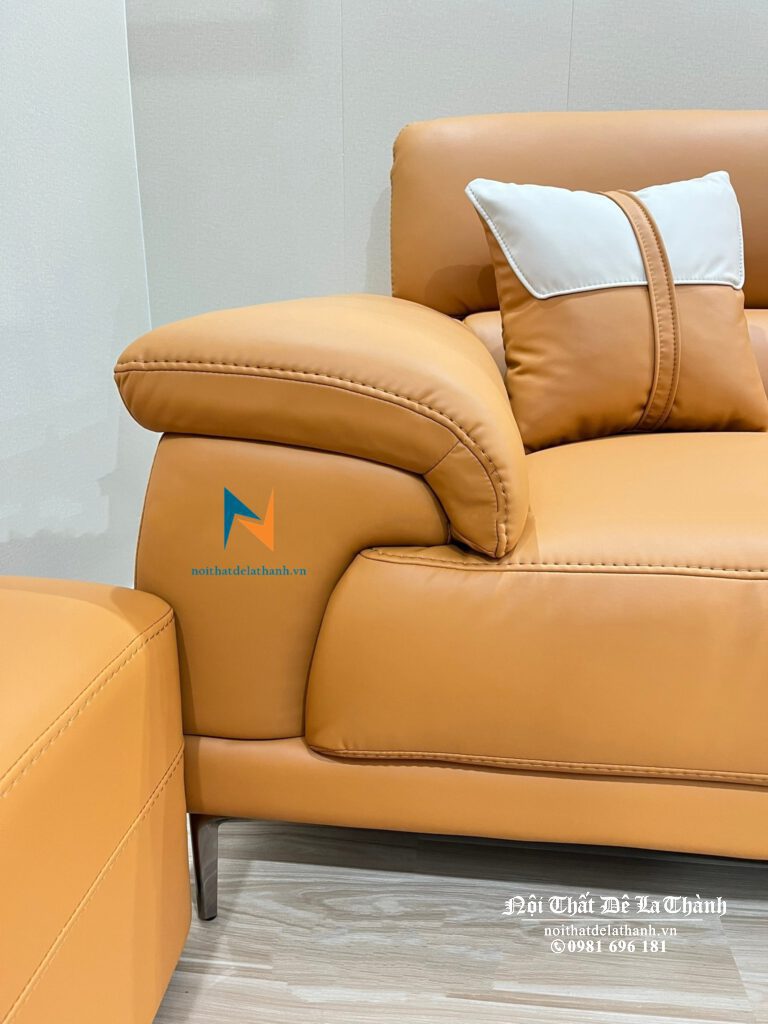 Văng sofa da được hoàn hiện trên hệ thống máy móc hiện đại cho ra sản phẩm rất tinh xảo