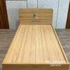 Hình ảnh thực tế chiếc giường gỗ 1m2, màu 388