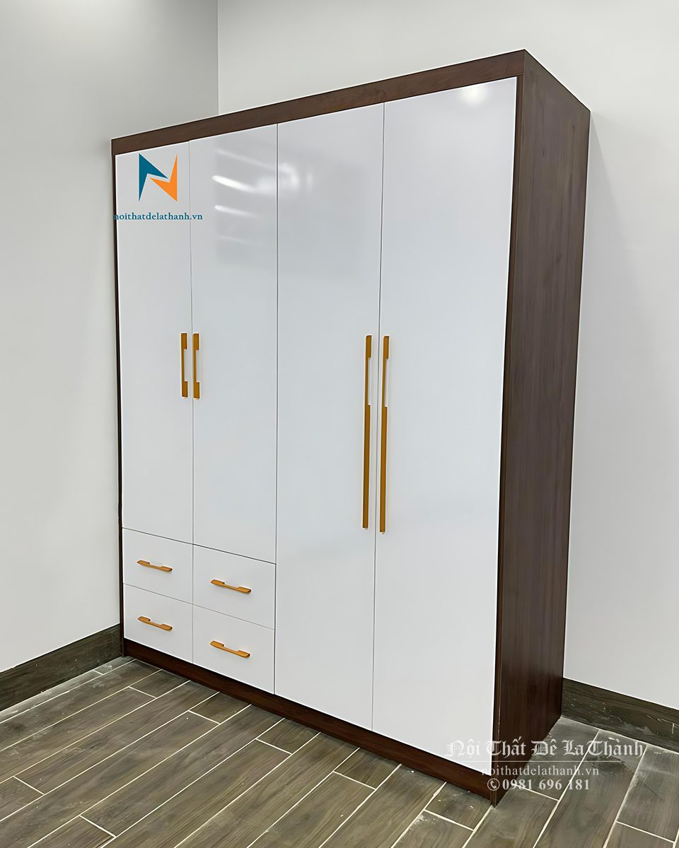 Chiếc tủ 4 cánh 1m6x2m với 4 ngăn kéo nhỏ, 4 cánh tạo thành 2 buồng treo quần áo tiện dụng