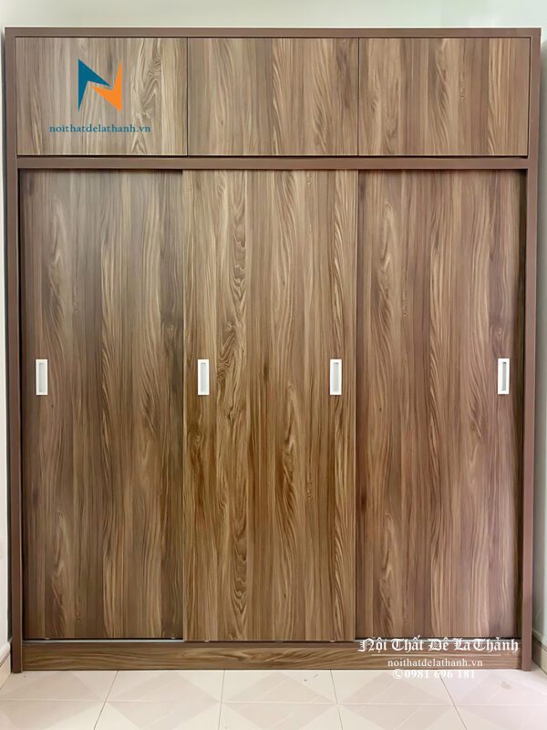 Tủ áo 3 cánh lùa, kích thước 1m8x2m45, 2 tầng, gỗ mdf, màu óc chó rất đẹp
