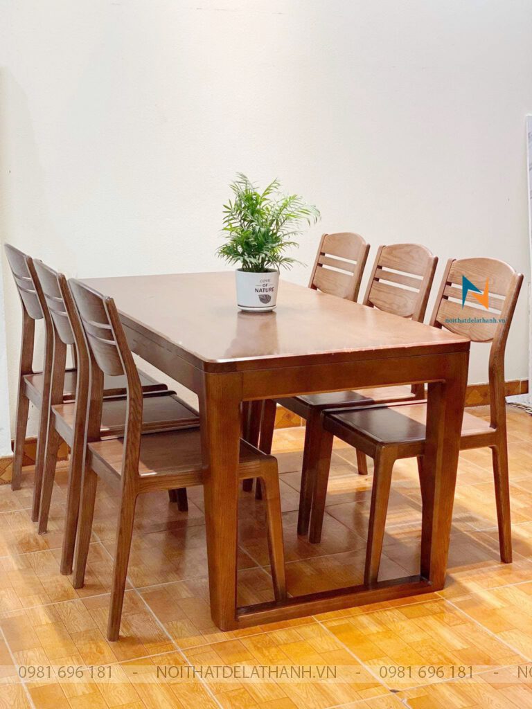 Bộ bàn ăn gỗ sồi 6 ghế có thiết kế độc đáo khi hai chân bàn nối liền với nhau