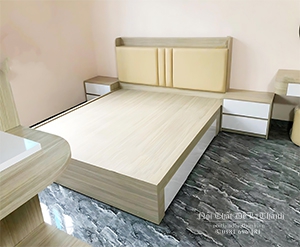 Giường cưới hiện đại 1m8x2m, đầu bọc nệm da