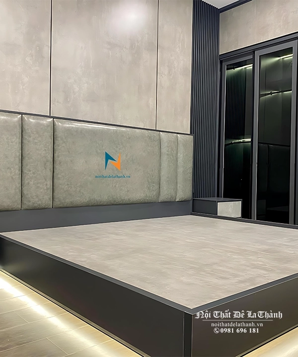 Combo sử dụng 2 chiếc táp 2 bên giường dùng để đèn ngủ, cắm sạc điện thoại tiện dụng