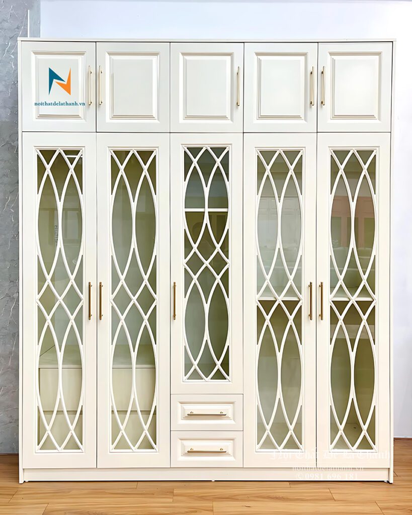 Chiếc tủ áo tân cổ hiện đại, chất liệu gỗ công nghiệp sơn màu trắng, cánh CNC, kích thước 2mx2m45, rất phù hợp cho các không gian phòng ngủ biệt thự, nhà liền kề, phòng cưới, phòng ngủ nữ