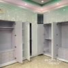 Thiết kế bên trong chiếc tủ chữ L 4mx2m45, phong cách tân cổ điển hiện đại