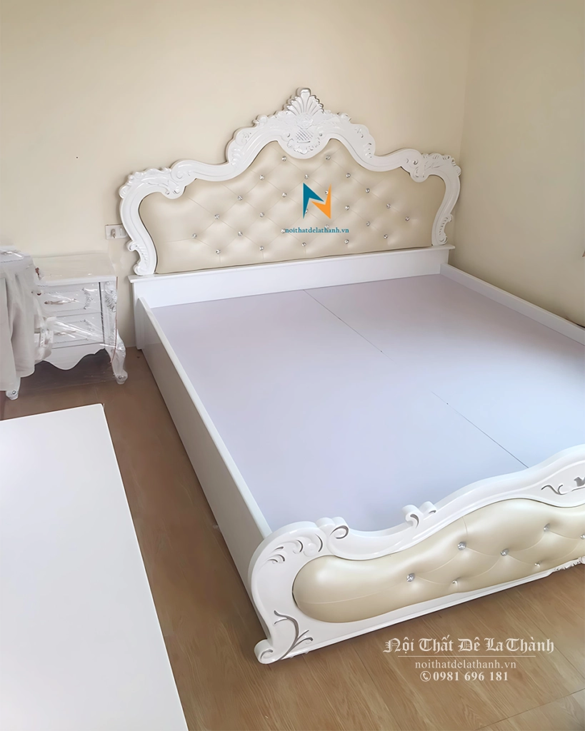 Chiếc Giường 1m6 x 2m Trong Combo Phòng Ngủ Tân Cổ Điển Giá Rẻ
