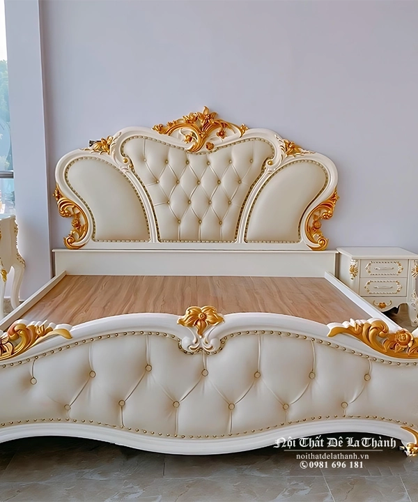 Giường tân cổ điển hoa quỳnh, 2m* 2m2, bắn đinh đồng quanh đầu cao và đầu thấp