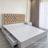 Giường ngủ hiện đại đẹp màu trắng 1m6x2m, đầu bọc da rút nút, có ngăn kéo hông