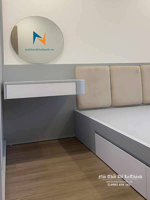 Combo sử dụng tone màu xám chủ đạo, kết hợp với màu trắng, giường gắn đệm nỉ nhung chia mảnh