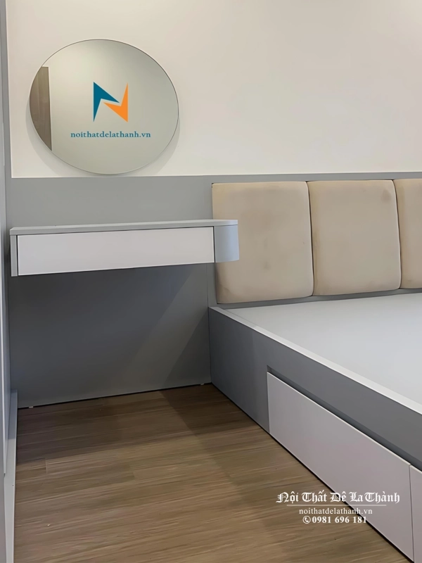 Combo sử dụng tone màu xám chủ đạo, kết hợp với màu trắng, giường gắn đệm nỉ nhung chia mảnh
