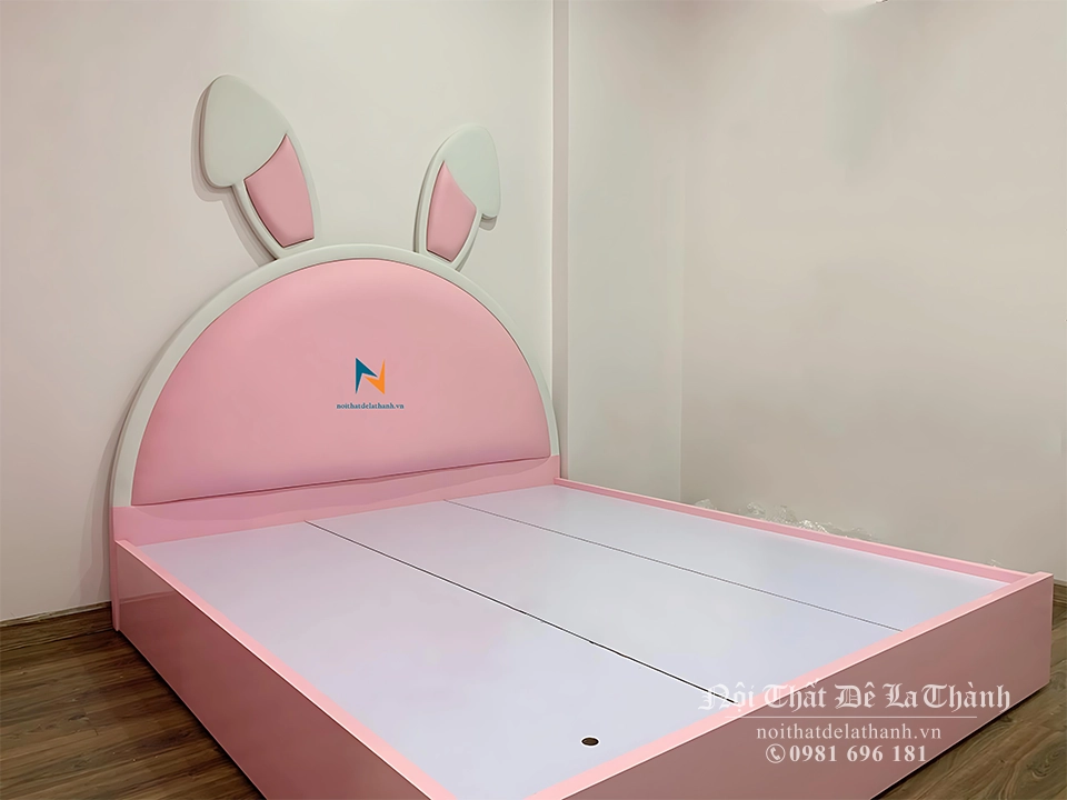 Chiếc giường tai thỏ đầu cao bọc nệm được rất nhiều cô gái yêu thích