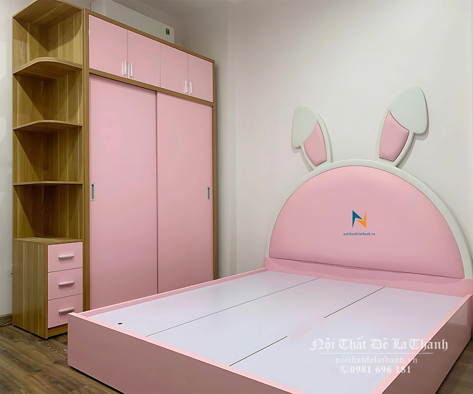 Phòng ngủ gam màu hồng thiết kế theo phong cách hiện đại dành cho các bạn nữ/ bé gái với giường tai thỏ 1m6, tủ cánh lùa 2 tầng có kệ góc trang trí, bàn trang điểm màu hồng gương tròn led rất xinh