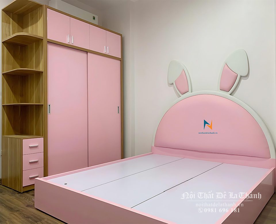 Phòng ngủ gam màu hồng thiết kế theo phong cách hiện đại dành cho các bạn nữ/ bé gái với giường tai thỏ 1m6, tủ cánh lùa 2 tầng có kệ góc trang trí, bàn trang điểm màu hồng gương tròn led rất xinh