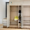 Thiết kế bên trong chiếc tủ có kích thước 2m x 2m45, có 2 tầng