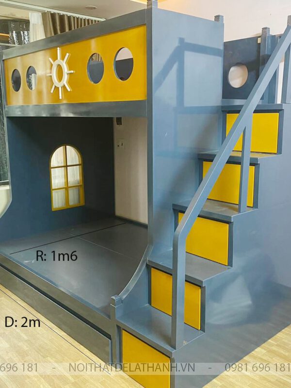 Chiếc giường tầng dành cho bé trai hoặc người lớn cao 2m, dài 2m5 (cả câu thang). Giường trên 1m2 x 1m95 (phủ bì). Giường dưới 1m6 x 2m (phủ bì)