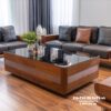 Sofa gỗ óc chó thuộc phân khúc cao cấp, làm nổi bật không gian khi nó được kê vào