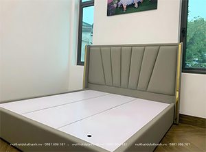 Chiếc giường bọc da màu xanh hiện đại 1m8x2m