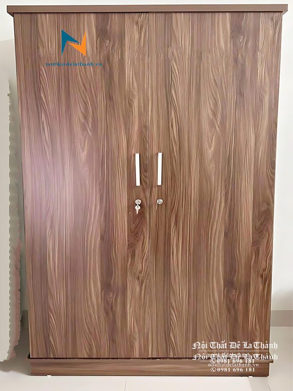 Chiếc tủ nhỏ gỗ công nghiệp mdf, thiết kế 2 cánh, kích thước 80cmx2m, màu óc chó rất đẹp mắt