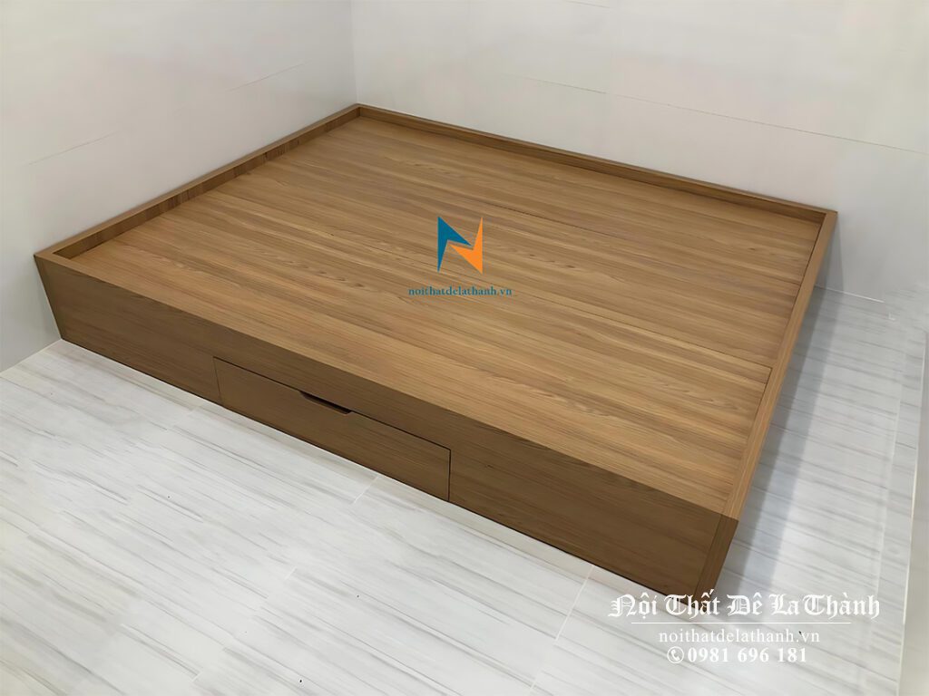 Chiếc giường không đầu cao, còn gọi là giường 4 vai, gỗ ép, phong cách tối giản