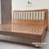 Chiếc giường gỗ sồi Nga 1m6x2m phân khúc cao cấp, rất thích hợp dùng trong biệt thự, hoặc làm giường cưới