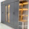 Chiếc tủ đẹp hiện đại 2m8x2m45 với 2 tầng, 6 cánh kèm kệ trang trí góc rất đẹp mắt