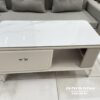 Chiếc bàn sofa nhập khẩu được thiết kế theo phong cách hiện đại