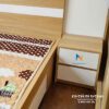 Hình ảnh thực tế chiếc tủ đầu giường trong combo giường tủ giá rẻ, táp có 2 ngăn kéo màu trắng, kích thước 40cm