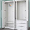 Thiết kế bên trong chiếc tủ màu trắng 1m6x2m: có 3 ngăn kéo bên ngoài, bên trong có 2 khoang treo đồ, 1 tấm đợt để quần áo gấp