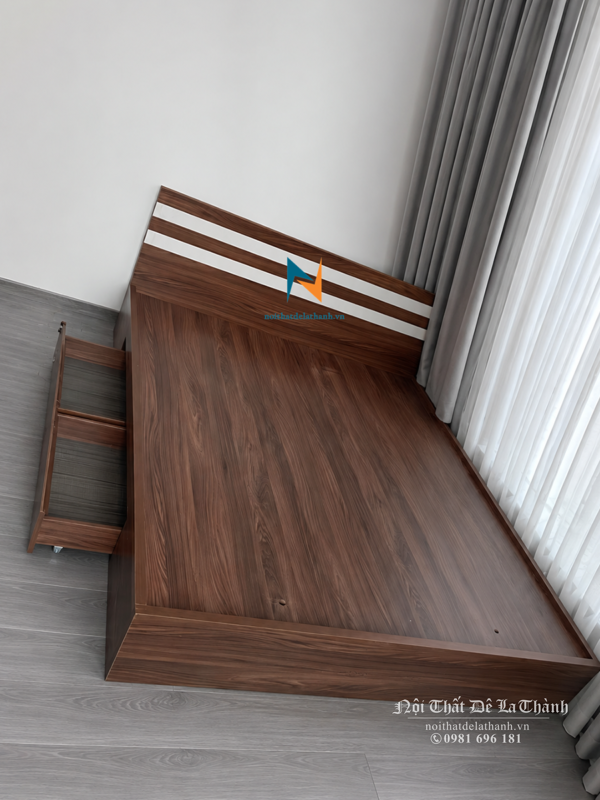 Chiếc giường gỗ công nghiệp hiện đại 1m8x2m, phân khúc giá rẻ, có 2 ngăn kéo tiện dụng