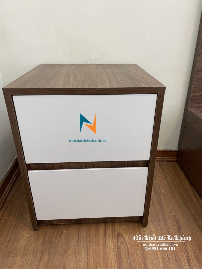 Ảnh táp đầu giường rộng 40cm, màu 6089, 2 ngăn kéo màu trắng