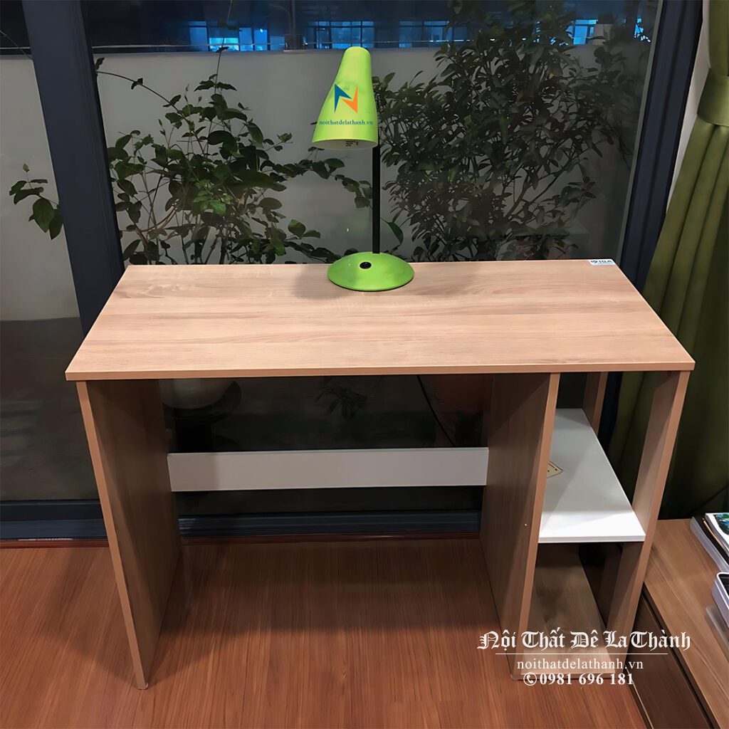 Những chiếc bàn học size nhỏ thường có giá dưới 1 triệu đồng