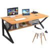 Chiếc bàn học chữ K chân sắt phun sơn tĩnh điện màu đen, dài 1m2, mặt gỗ mdf màu vàng rất đẹp, dưới gầm bàn có thêm giá sách tiện lợi