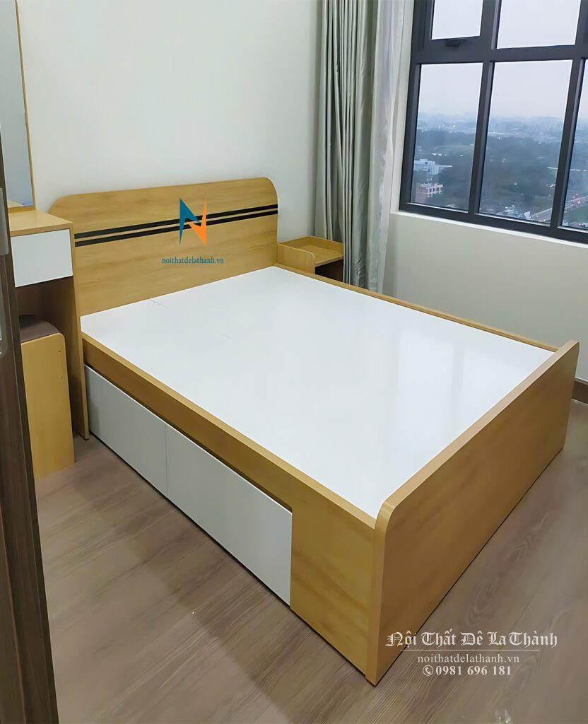 Chiếc giường có 2 ngăn kéo bên vai trái của giường, giường 1m5x2m, chất liệu gỗ công nghiệp, phong cách hiện đại