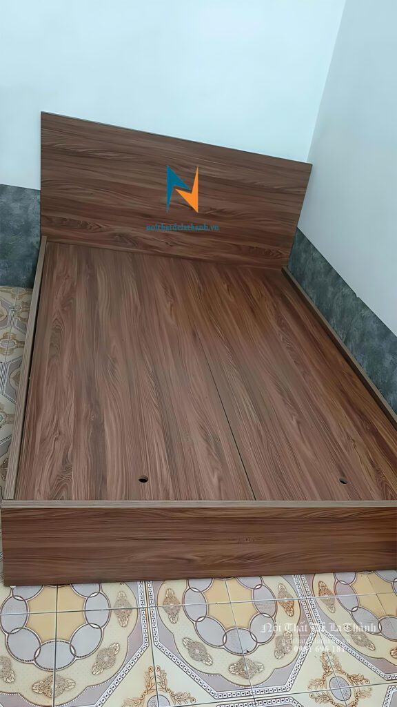 Giường ngủ giá rẻ là giường ngủ có mức giá thấp, ai cũng có thể mua được. Ảnh: giường giá rẻ 1m4x2m màu 6089