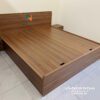 Chiếc giường được thiết kế theo phong cách hiện đại, đơn giản mà đẹp, gỗ công nghiệp mdf, kích thước 1m6 dành cho 2 người ngủ